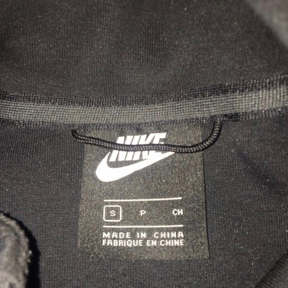 Nike Tech Fleece - Picture 5 of 5